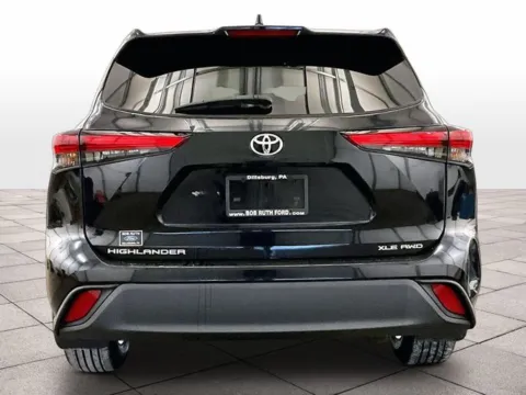 More photos of 2023 Toyota Highlander XLE at Bob Ruth Ford Dillsburg, PA