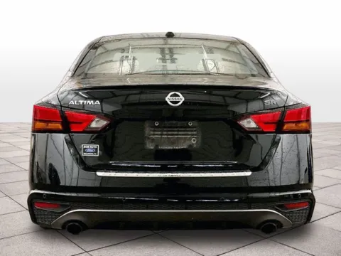 More photos of 2021 Nissan Altima 2.5 SR at Bob Ruth Ford Dillsburg, PA