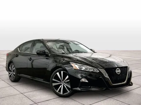 Photos of 2021 Nissan Altima 2.5 SR for sale in Dillsburg, PA at Bob Ruth Ford Dillsburg