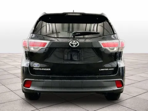 More photos of 2016 Toyota Highlander Limited at Bob Ruth Ford Dillsburg, PA