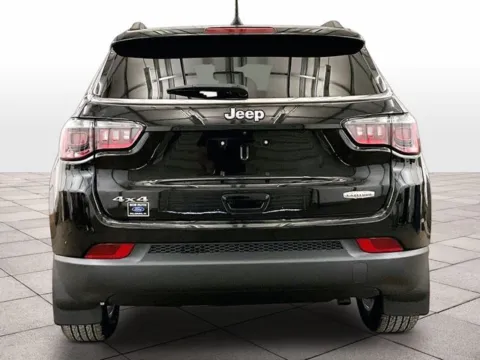 More photos of 2022 Jeep Compass Latitude at Bob Ruth Ford Dillsburg, PA