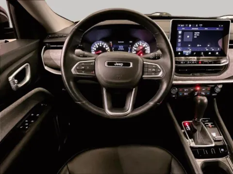 More photos of 2022 Jeep Compass Latitude at Bob Ruth Ford Dillsburg, PA