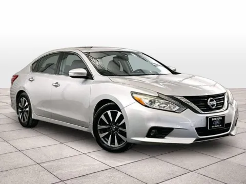 Another view of 2017 Nissan Altima 2.5 SV for sale in Dillsburg, PA at Bob Ruth Ford Dillsburg