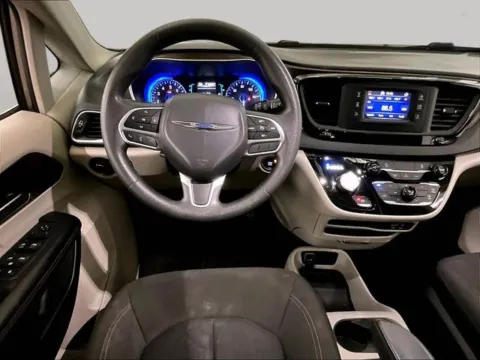 More photos of 2017 Chrysler Pacifica LX at Bob Ruth Ford Dillsburg, PA