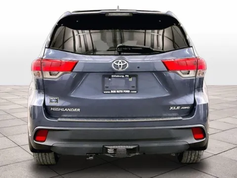 More photos of 2018 Toyota Highlander XLE at Bob Ruth Ford Dillsburg, PA