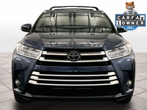 More photos of 2018 Toyota Highlander XLE at Bob Ruth Ford Dillsburg, PA