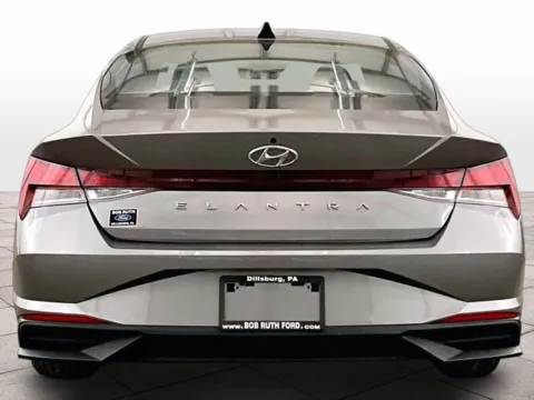 More photos of 2021 Hyundai Elantra SEL at Bob Ruth Ford Dillsburg, PA