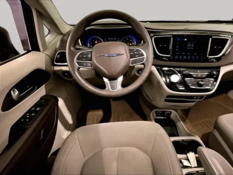 More photos of 2017 Chrysler Pacifica Touring at Bob Ruth Ford Dillsburg, PA