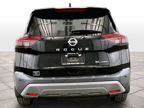More photos of 2021 Nissan Rogue SL at Bob Ruth Ford Dillsburg, PA