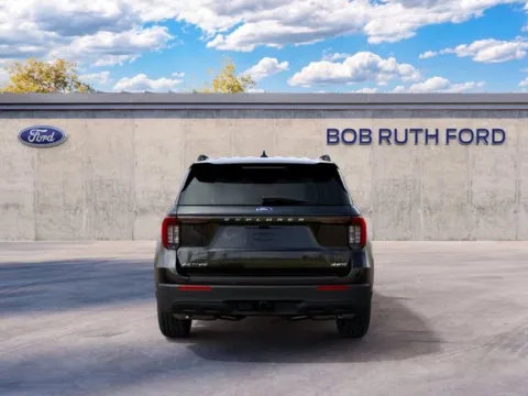 More photos of 2027 Ford Explorer Active at Bob Ruth Ford Dillsburg, PA