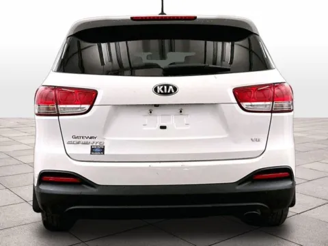 More photos of 2018 Kia Sorento LX at Bob Ruth Ford Dillsburg, PA