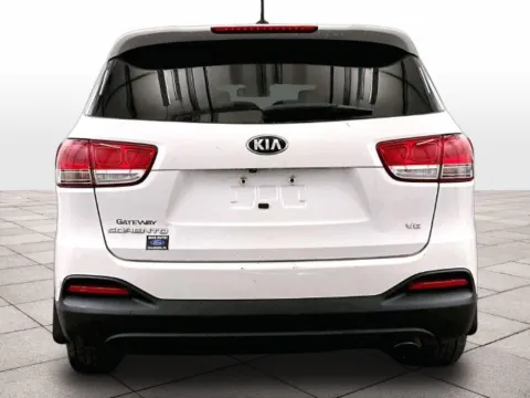 More photos of 2018 Kia Sorento LX at Bob Ruth Ford Dillsburg, PA
