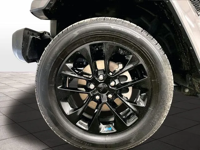 2022 Jeep Wrangler Unlimited Sahara 4XE - Photo 8