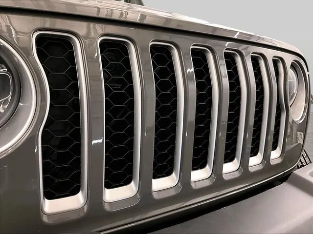 2022 Jeep Wrangler Unlimited Sahara 4XE - Photo 29