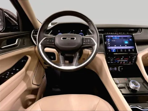 More photos of 2022 Jeep Grand Cherokee L Limited at Bob Ruth Ford Dillsburg, PA