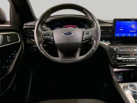 More photos of 2020 Ford Explorer XLT at Bob Ruth Ford Dillsburg, PA