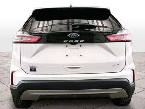 More photos of 2022 Ford Edge SEL at Bob Ruth Ford Dillsburg, PA