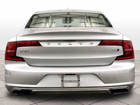 More photos of 2017 Volvo S90 T6 Momentum at Bob Ruth Ford Dillsburg, PA