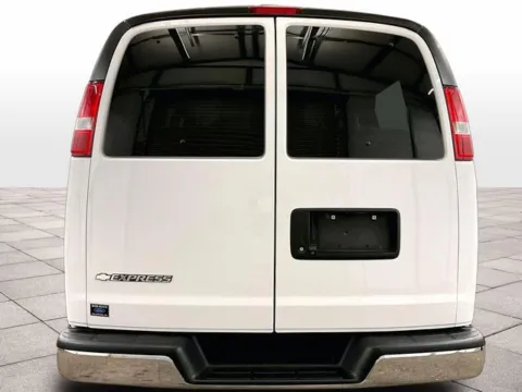 More photos of 2018 Chevrolet Express 3500 LT at Bob Ruth Ford Dillsburg, PA