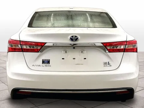 More photos of 2017 Toyota Avalon Hybrid XLE Premium at Bob Ruth Ford Dillsburg, PA