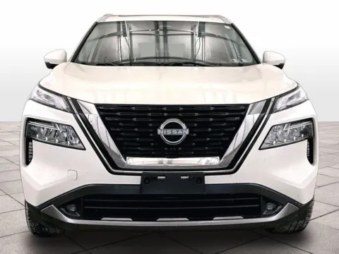 More photos of 2022 Nissan Rogue SL at Bob Ruth Ford Dillsburg, PA