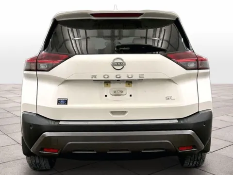 More photos of 2022 Nissan Rogue SL at Bob Ruth Ford Dillsburg, PA