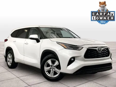 Photos of 2022 Toyota Highlander Hybrid LE for sale in Dillsburg, PA at Bob Ruth Ford Dillsburg
