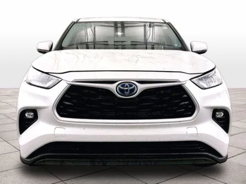 Another view of 2022 Toyota Highlander Hybrid LE for sale in Dillsburg, PA at Bob Ruth Ford Dillsburg