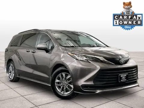 Photos of 2022 Toyota Sienna LE for sale in Dillsburg, PA at Bob Ruth Ford Dillsburg