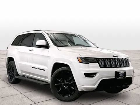 Photos of 2022 Jeep Grand Cherokee WK Laredo X for sale in Dillsburg, PA at Bob Ruth Ford Dillsburg