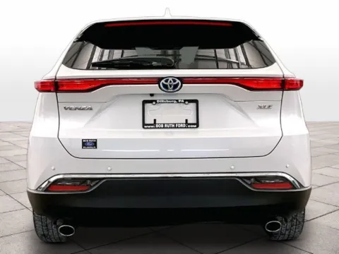 More photos of 2024 Toyota Venza XLE at Bob Ruth Ford Dillsburg, PA
