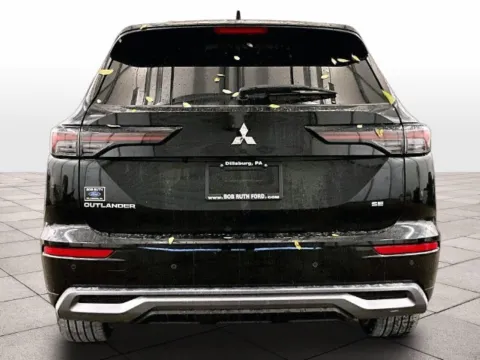 More photos of 2026 Mitsubishi Outlander SE at Bob Ruth Ford Dillsburg, PA