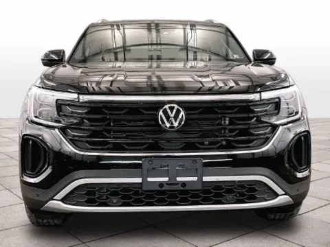 More photos of 2024 Volkswagen Atlas Cross Sport 2.0T SE w/Technology at Bob Ruth Ford Dillsburg, PA