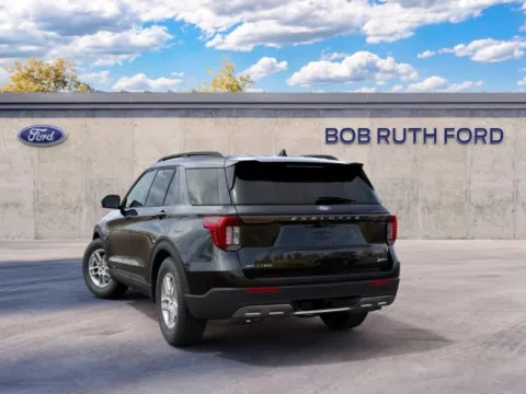 More photos of 2027 Ford Explorer Active at Bob Ruth Ford Dillsburg, PA
