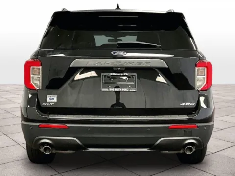 More photos of 2023 Ford Explorer XLT at Bob Ruth Ford Dillsburg, PA