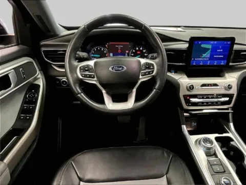 More photos of 2023 Ford Explorer XLT at Bob Ruth Ford Dillsburg, PA
