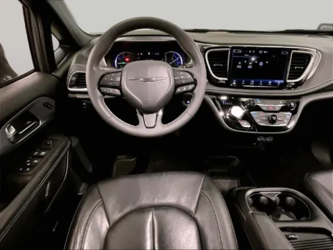 More photos of 2022 Chrysler Pacifica Hybrid Touring L at Bob Ruth Ford Dillsburg, PA