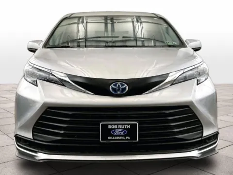 Another view of 2025 Toyota Sienna LE for sale in Dillsburg, PA at Bob Ruth Ford Dillsburg
