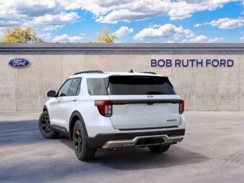 More photos of 2027 Ford Explorer Tremor at Bob Ruth Ford Dillsburg, PA