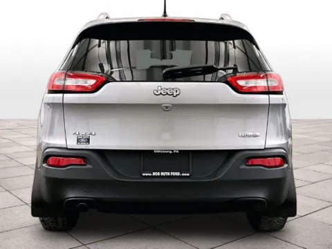 More photos of 2018 Jeep Cherokee Latitude at Bob Ruth Ford Dillsburg, PA