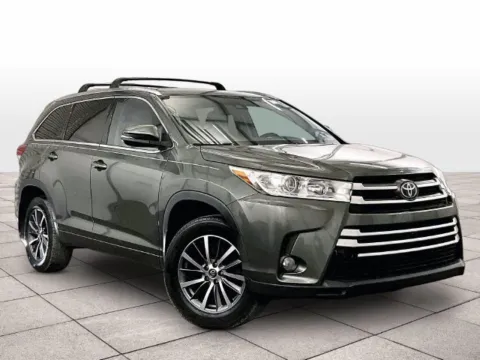Another view of 2017 Toyota Highlander XLE for sale in Dillsburg, PA at Bob Ruth Ford Dillsburg