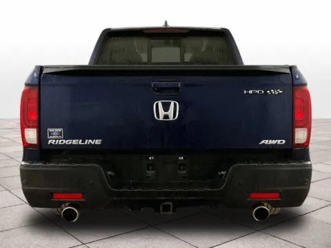 More photos of 2022 Honda Ridgeline RTL-E at Bob Ruth Ford Dillsburg, PA