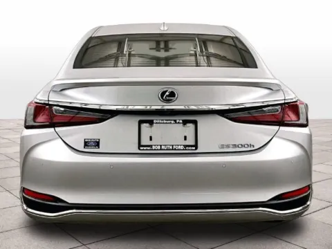 More photos of 2019 Lexus ES 300h at Bob Ruth Ford Dillsburg, PA