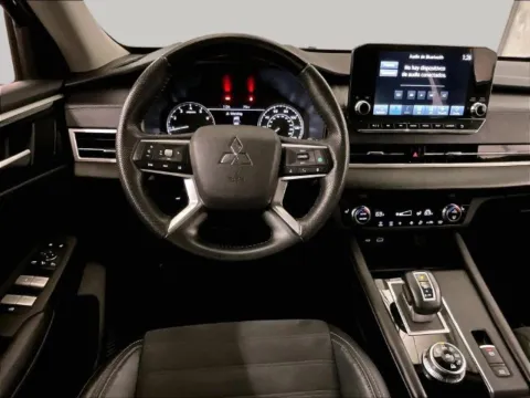 More photos of 2023 Mitsubishi Outlander SE at Bob Ruth Ford Dillsburg, PA