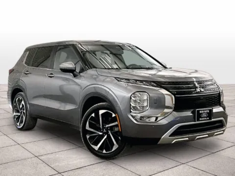 Photos of 2023 Mitsubishi Outlander SE for sale in Dillsburg, PA at Bob Ruth Ford Dillsburg