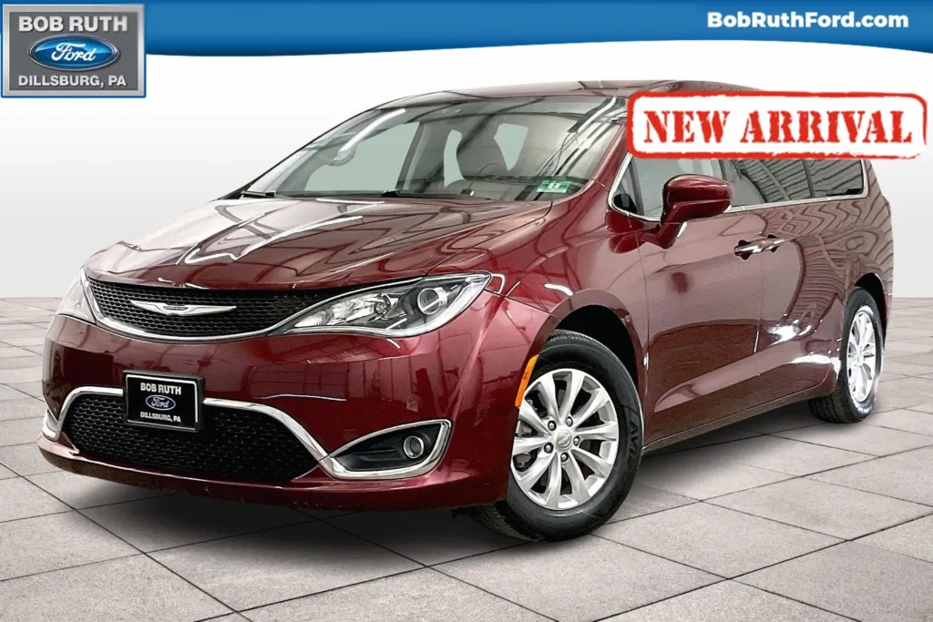 Used 2018 Chrysler Pacifica Touring Plus for sale in Dillsburg, PA