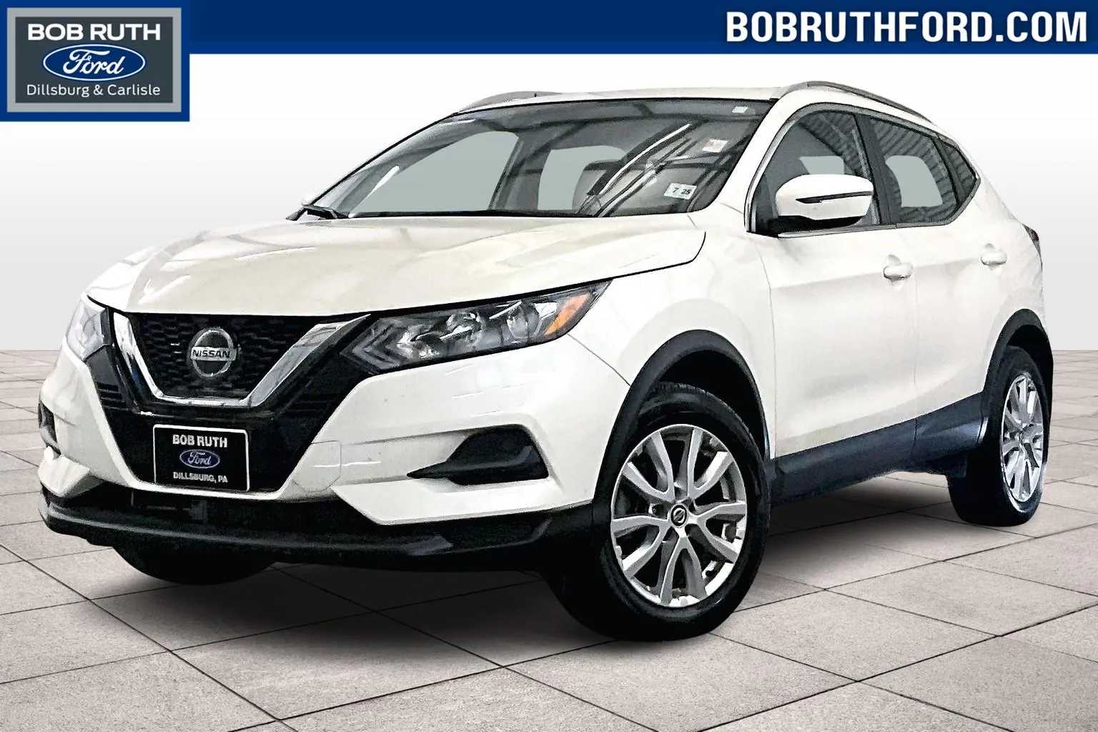White 2020 Nissan Rogue Sport SV for sale in Dillsburg, PA