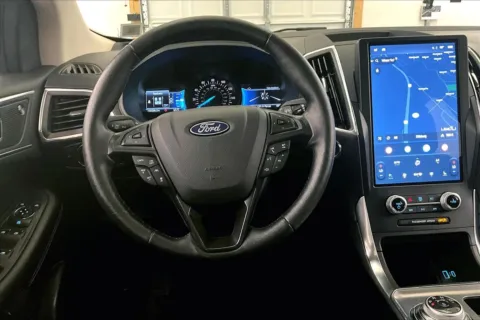 More photos of 2022 Ford Edge Titanium at Bob Ruth Ford Dillsburg, PA