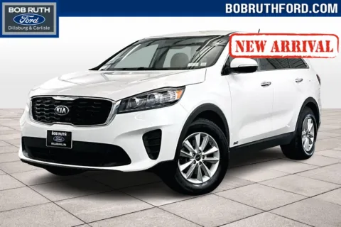 White 2019 Kia Sorento LX V6 for sale in Dillsburg, PA