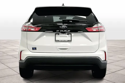 More photos of 2021 Ford Edge SE at Bob Ruth Ford Dillsburg, PA